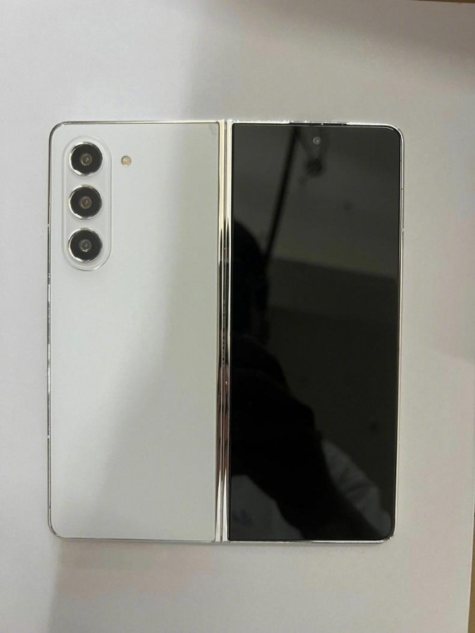 Galaxy Z Fold5 (ảnh 1)