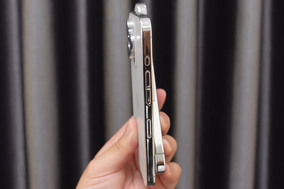 Trên tay iPhone 15 Pro Max (rò rỉ) - Ảnh 08