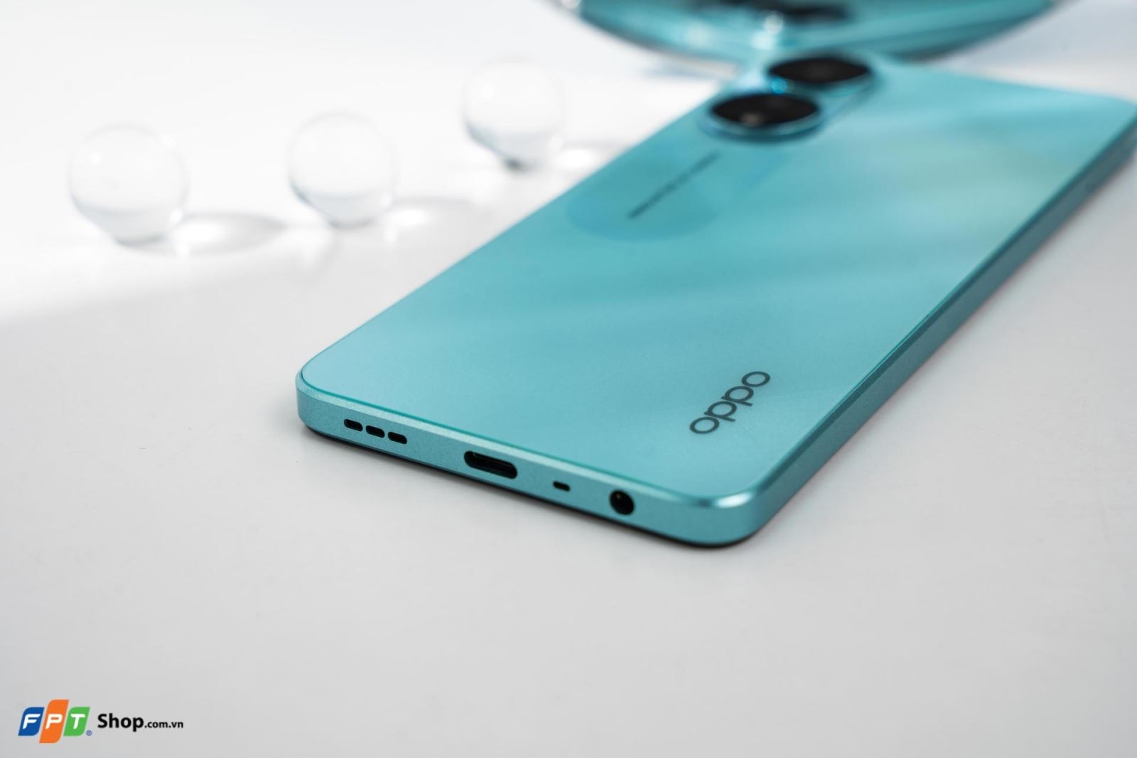 Trên tay OPPO A78: Sạc nhanh 67W, bộ nhớ “khủng” 256GB, thiết kế đẹp, giá “mềm”