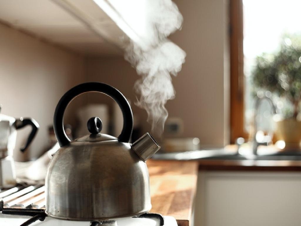 Làm mềm nước hiệu quả bằng cách đun sôi nước cứng