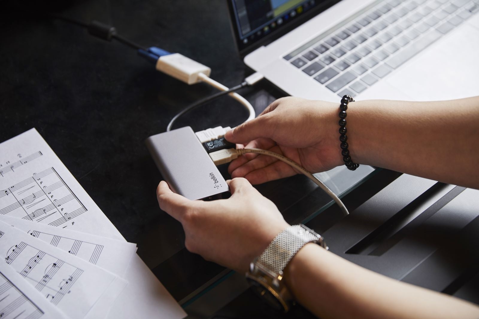 Giải pháp thêm cổng kết nối cho laptop hiệu quả nhất