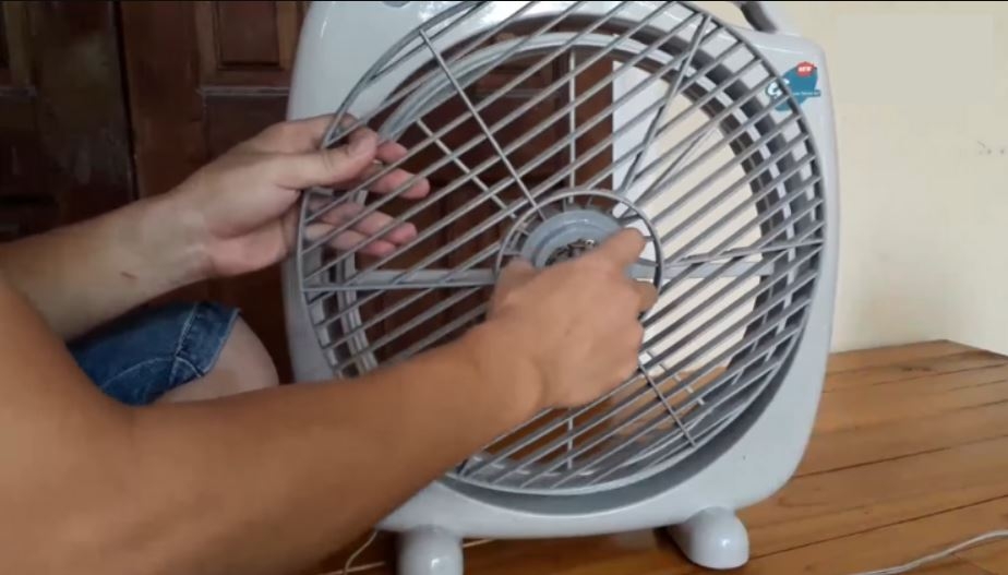 cách vệ sinh quạt hộp - ảnh 5