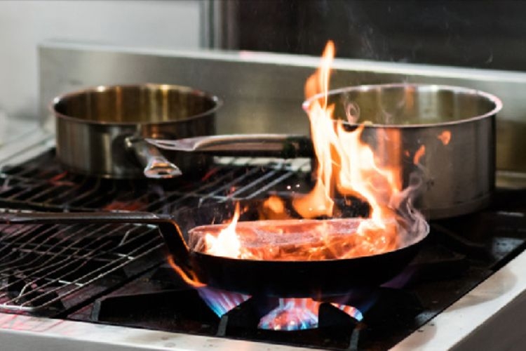 Hạn chế nấu bếp ga bị đen nồi