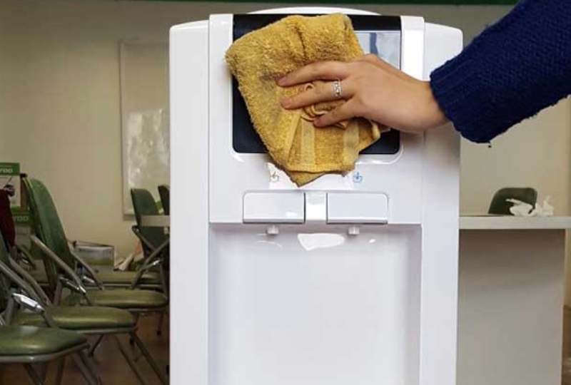 Cách vệ sinh cây nước nóng lạnh hình 6