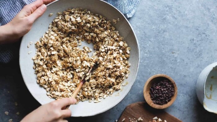 Hướng dẫn làm bánh Granola bar không cần lò nướng đơn giản, dễ thực hiện