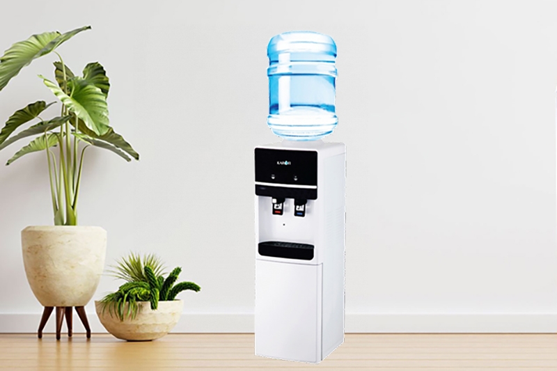 So sánh cây nước nóng lạnh và máy lọc nước nóng lạnh về nguồn nước đầu vào