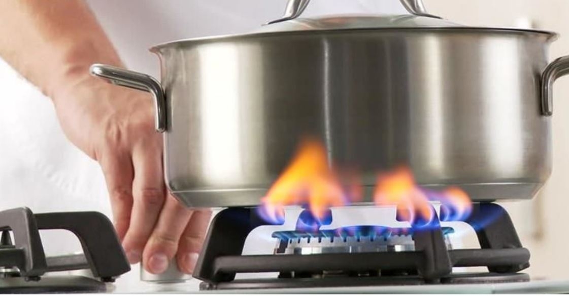 Bếp ga lửa đỏ