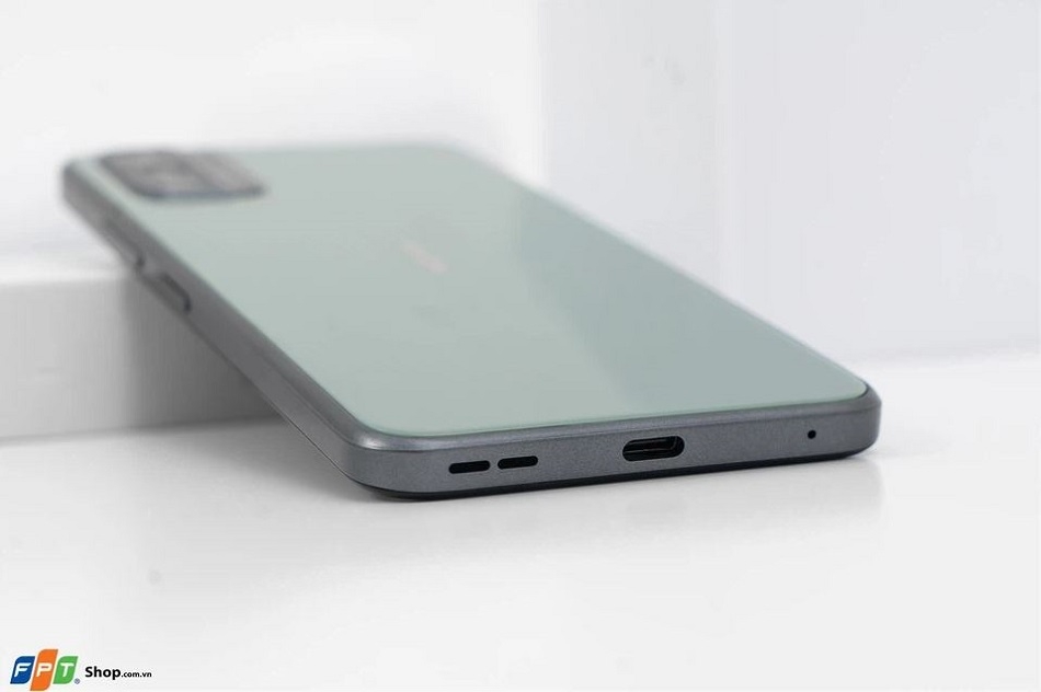 trên tay Nokia C32