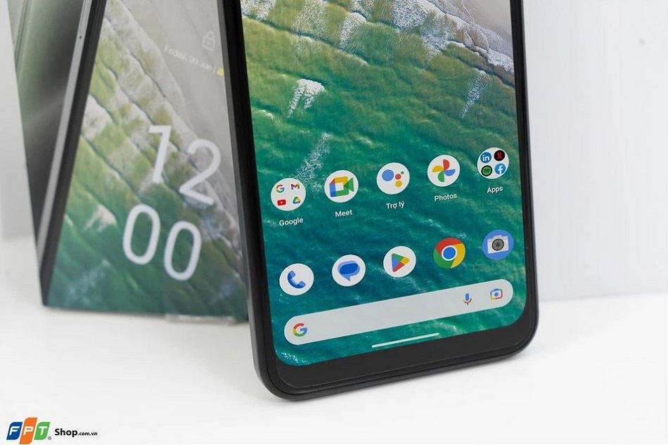 trên tay Nokia C32