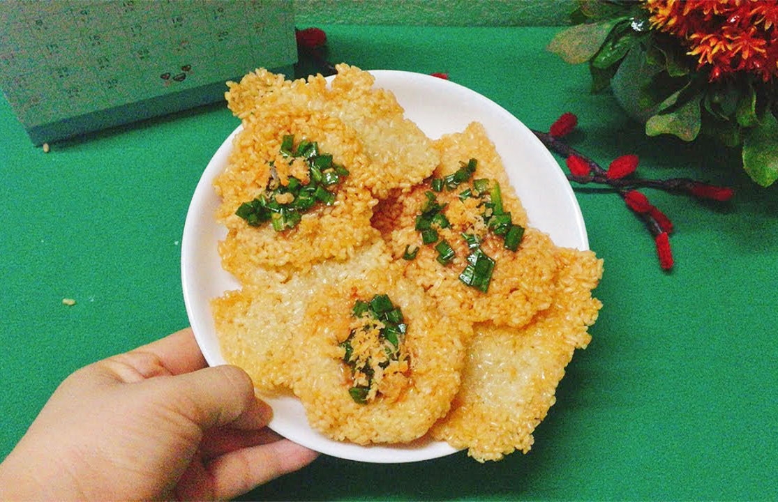 Làm cơm cháy bằng nồi chiên không dầu (Ảnh 1)