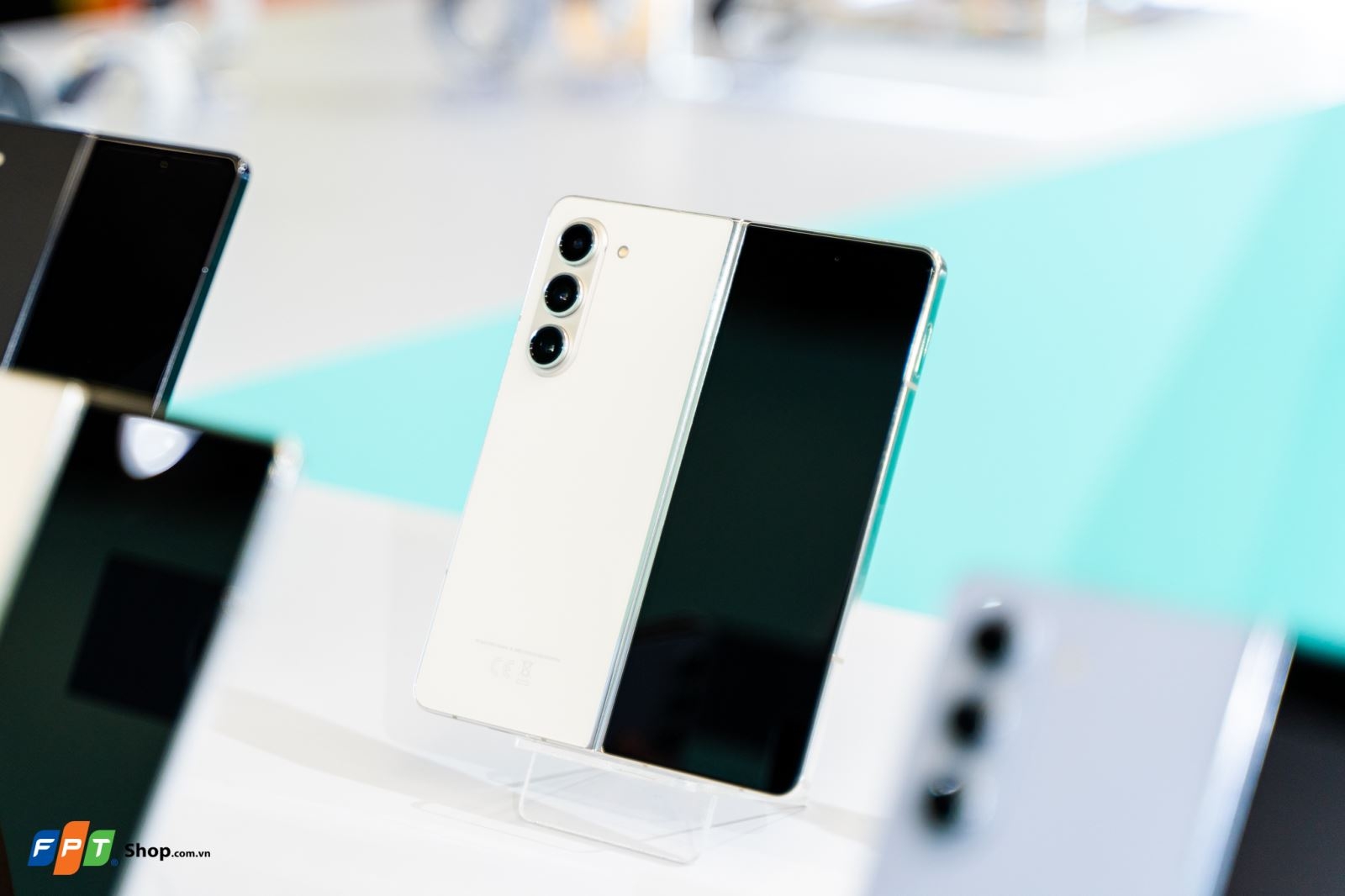 Trên tay Samsung Galaxy Z Fold5: Chiếc Fold mỏng gọn nhất từ trước đến nay