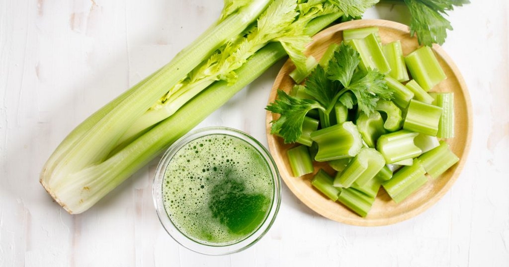 Cách làm nước ép cần tây bằng máy ép (Ảnh 1)