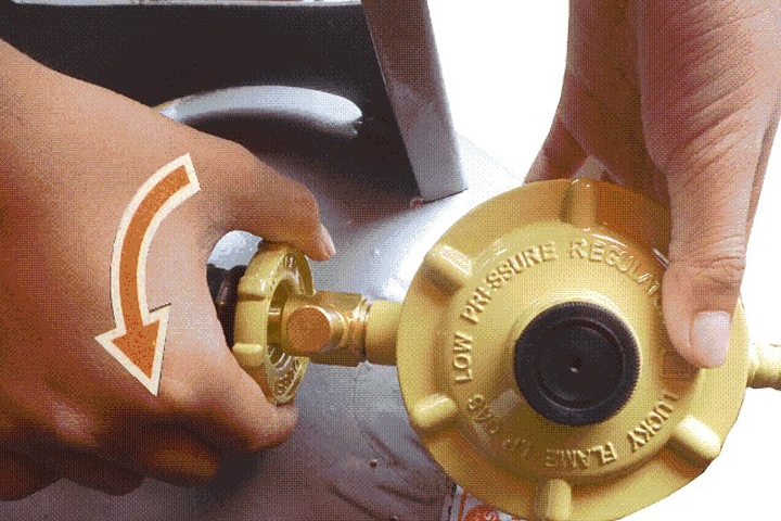 Chưa mở van gas có thể khiến bếp gas bị nghẽn, không hoạt động