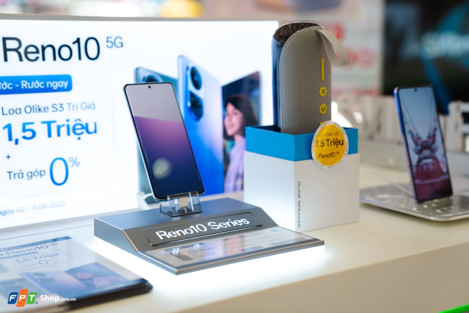 OPPO Reno10 5G đã có mặt tại FPT Shop, mời bạn đến trải nghiệm ngay!