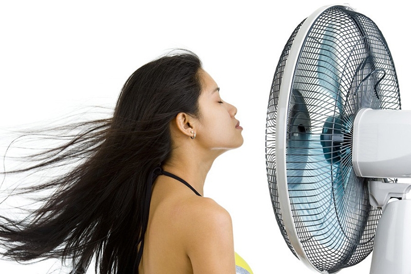 Có nên sấy tóc bằng quạt không (Hình 2)