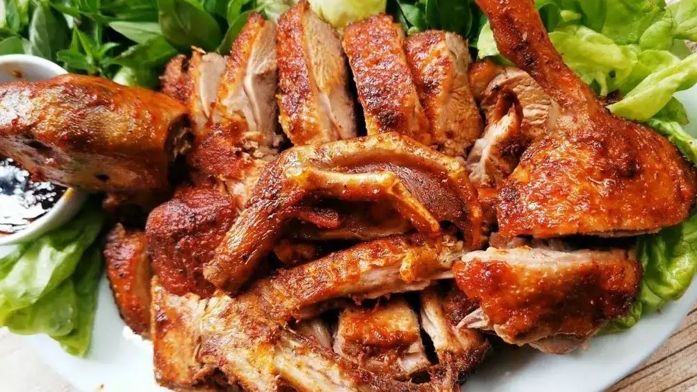 Cách làm vịt quay bằng nồi chiên không dầu (Ảnh 7)