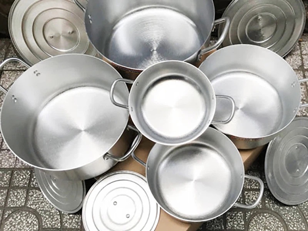 nồi nhôm mới mua về nên làm gì - hình 2