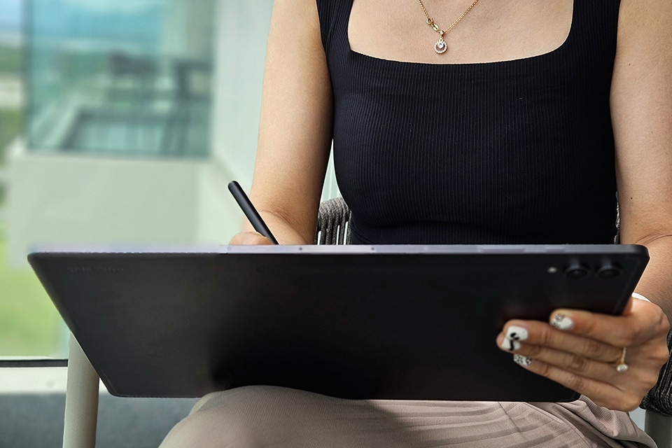 Trải nghiệm Samsung Galaxy Tab S9 Ultra 11