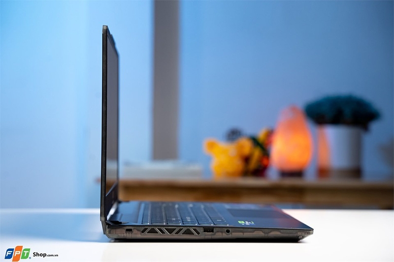 Laptop gaming dưới 2kg (Hình 3)