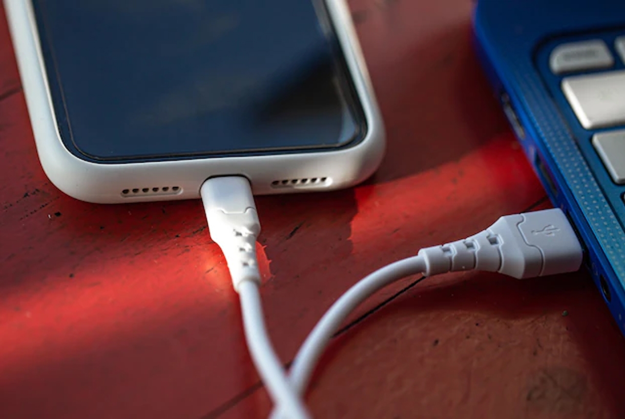 cách sạc pin iPhone 14 mới mua