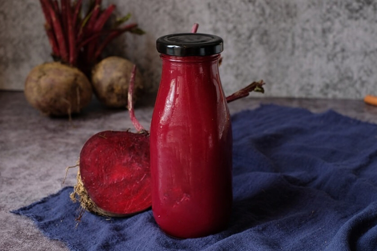 Cách làm nước ép củ dền bằng máy xay sinh tố (Hình 8)