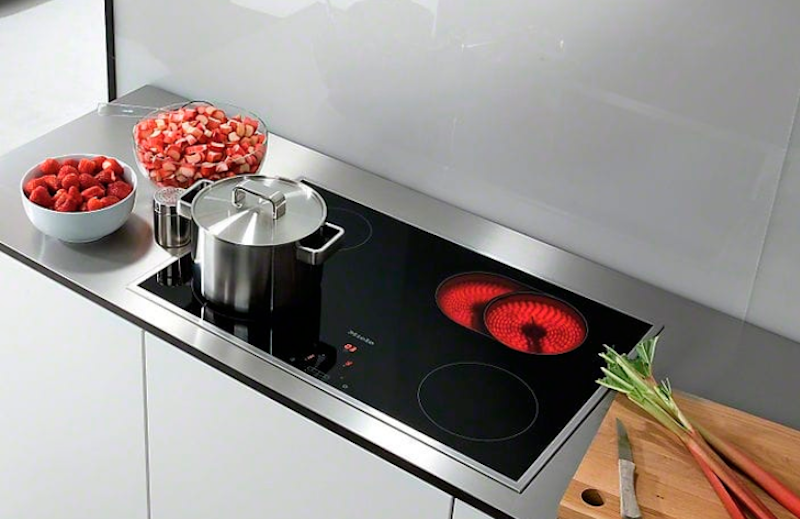 Bếp từ gặp lỗi E6 thường phát ra tiếng kêu tít tít