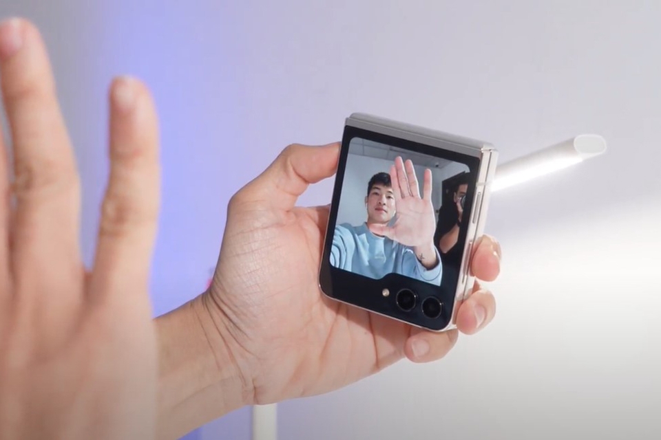 4 trải nghiệm hay ho với Flex Window trên Samsung Galaxy Z Flip5 11