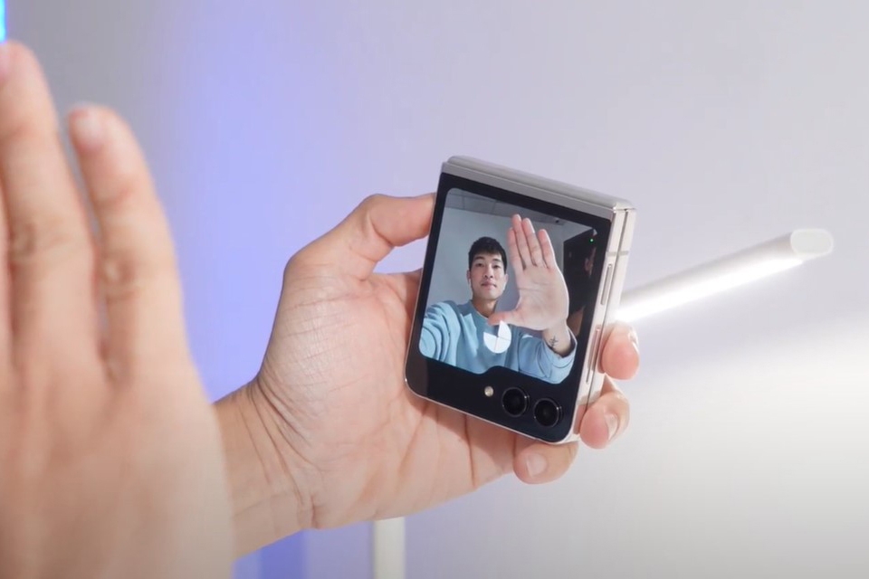 4 trải nghiệm hay ho với Flex Window trên Samsung Galaxy Z Flip5 12