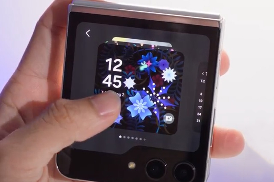 4 trải nghiệm hay ho với Flex Window trên Samsung Galaxy Z Flip5 31