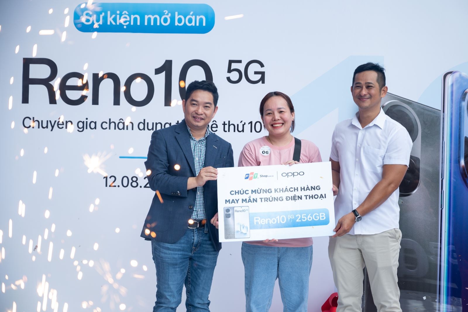 Toàn cảnh sự kiện mở bán OPPO Reno10 5G tại FPT Shop, tặng nhiều quà giá trị cho người dùng