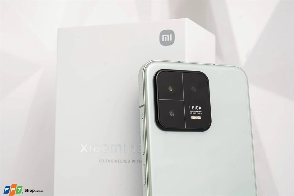 So sánh Xiaomi 13 và iPhone 14 Plus (ảnh 5)