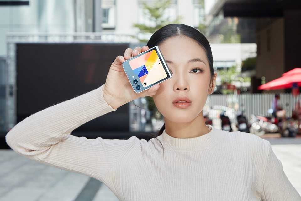 Hai tuần trải nghiệm Samsung Galaxy Z Flip5: Flex Window có gì hay để “Flex”? 1