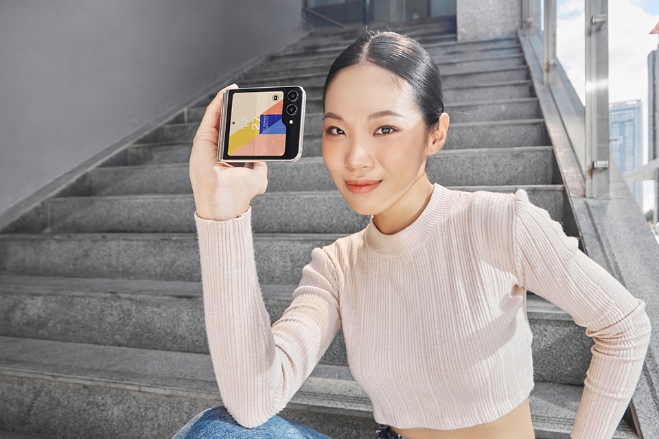 Hai tuần trải nghiệm Samsung Galaxy Z Flip5: Flex Window có gì hay để “Flex”? 15