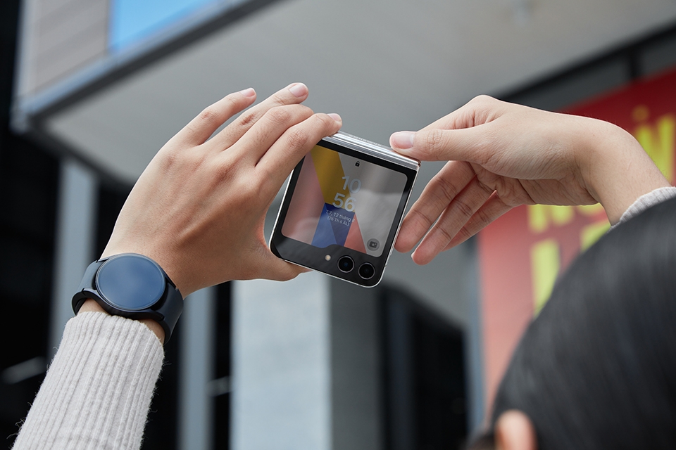 Hai tuần trải nghiệm Samsung Galaxy Z Flip5: Flex Window có gì hay để “Flex”? 50