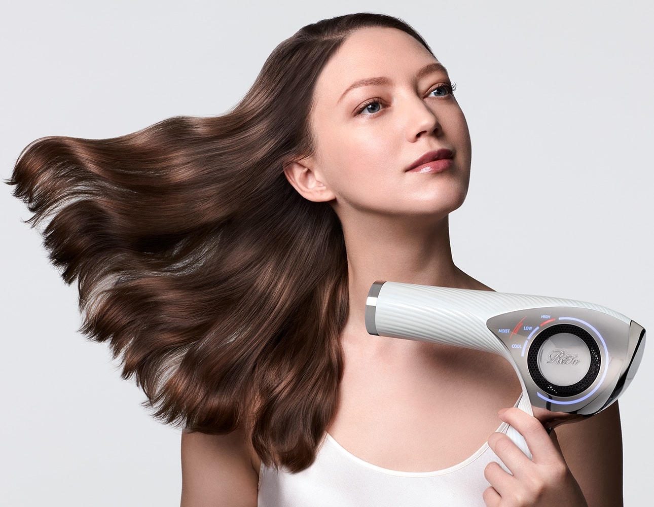 cách uốn tóc bằng máy sấy - hình 3