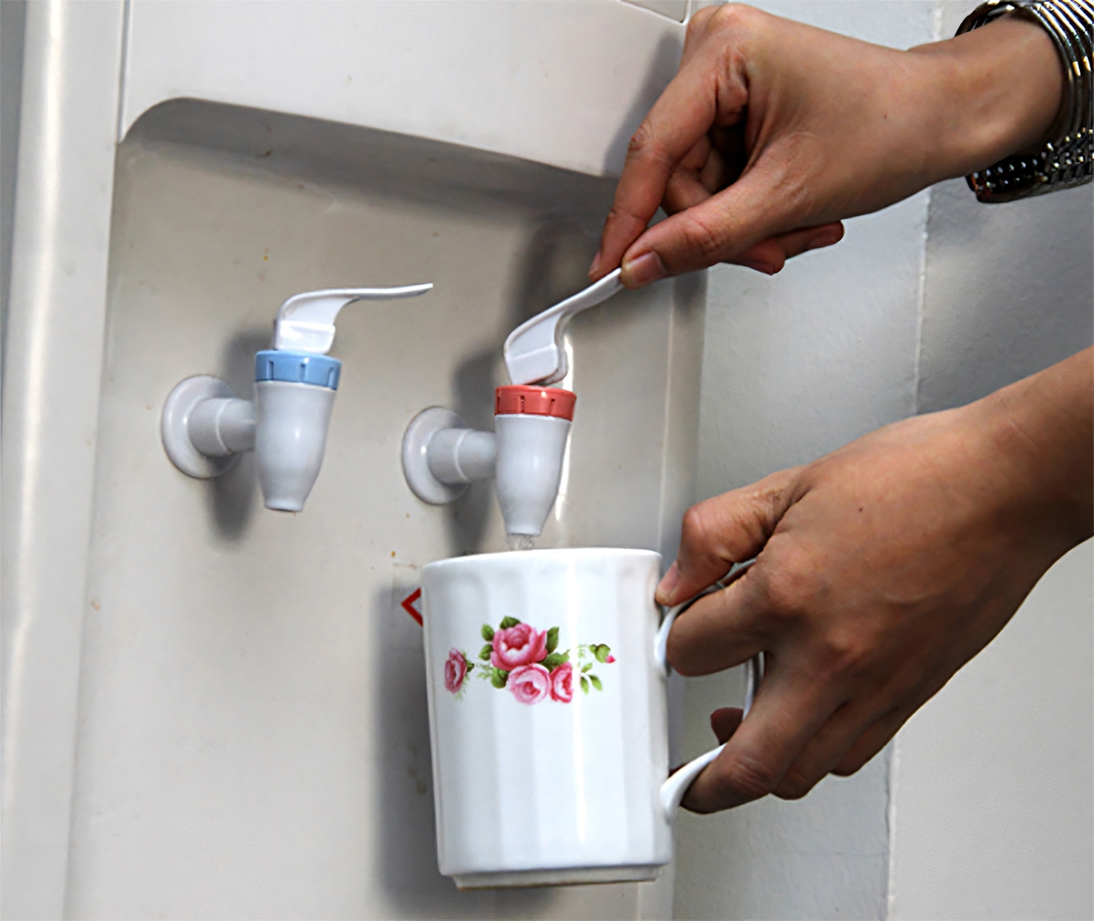 nên mua cây nước nóng lạnh hay bình thủy điện - hình 2