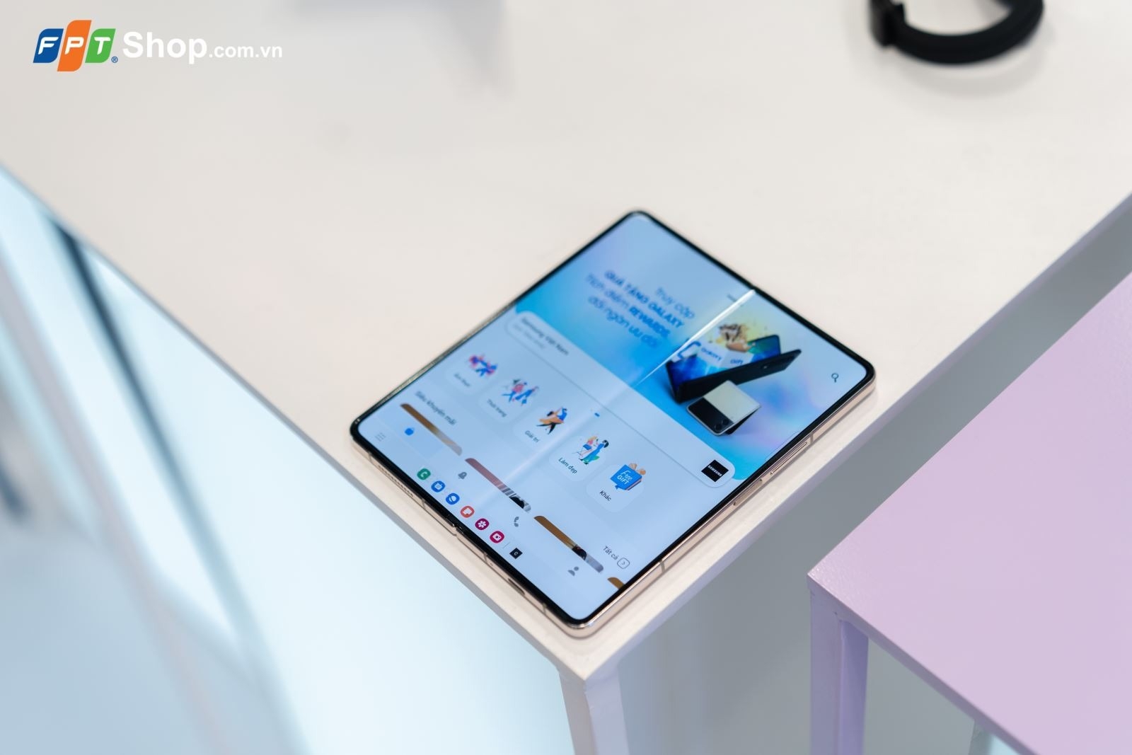 So sánh Galaxy Z Fold4 và iPhone 14 Pro Max (ảnh 3)