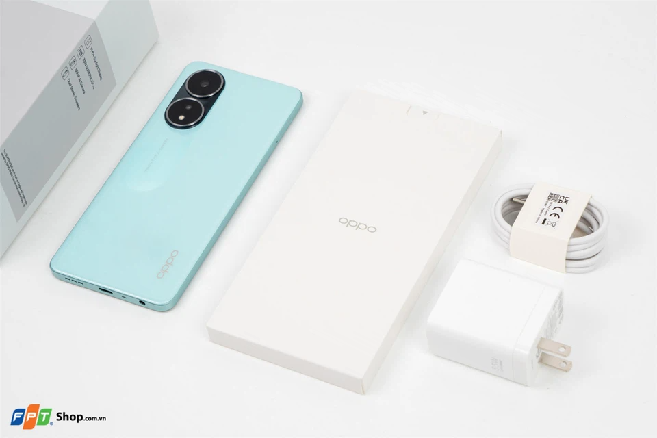 OPPO A58 đi kèm khá đầy đủ phụ kiện