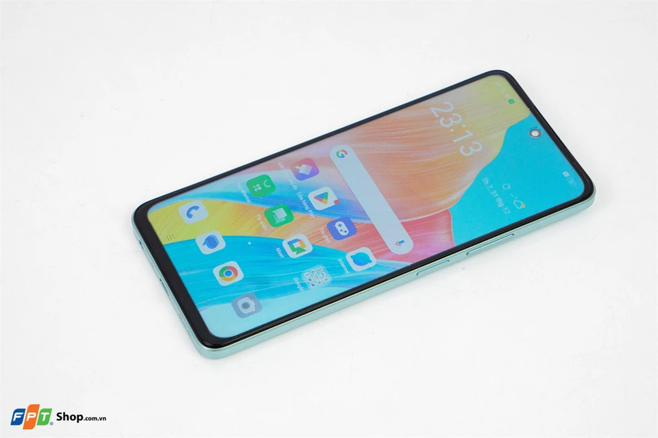 Cạnh phải OPPO A58 là nút nguồn và nút tăng giảm âm lượng
