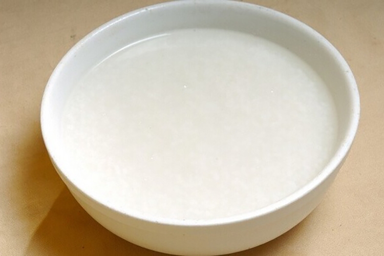 Vết xước màn hình tivi xuất hiện do đâu (Hình 3)