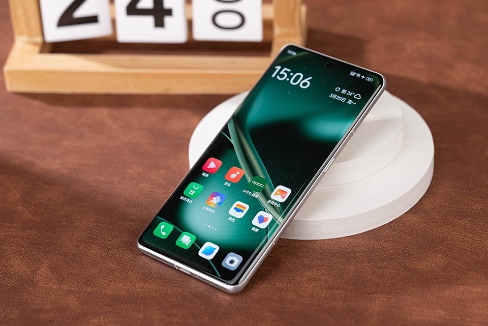 So sánh iPhone 14 và OPPO Find X6 Pro (ảnh 3)