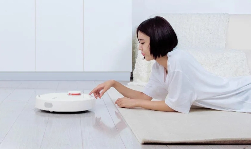 Robot hút bụi báo đèn đỏ hình 5