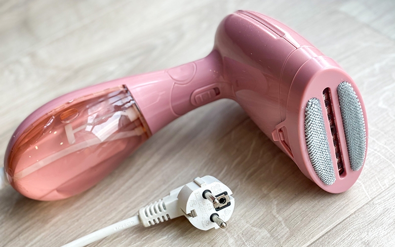 so sánh bàn ủi hơi nước và bàn ủi khô