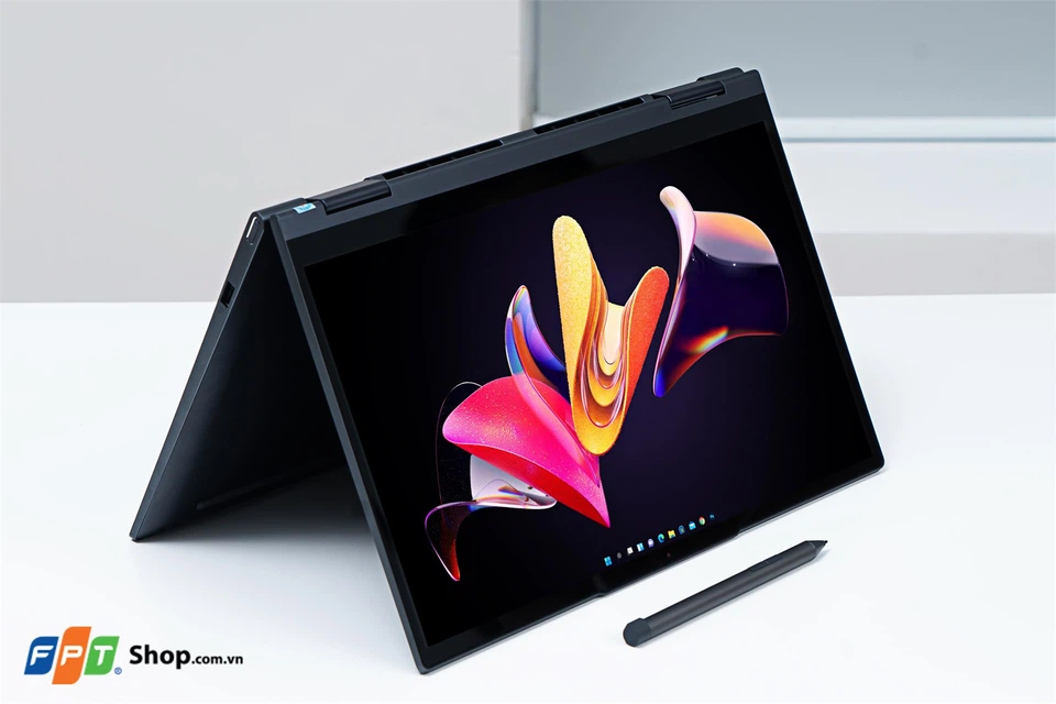 Laptop có bút cảm ứng (Ảnh 1)