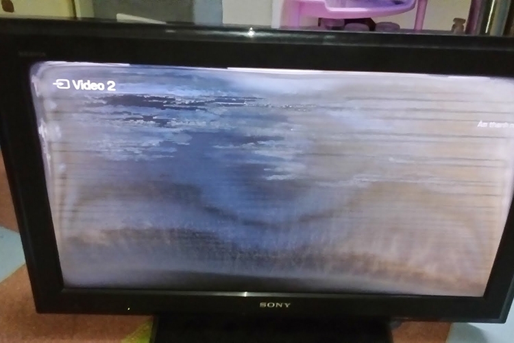 Màn hình tivi bị rộp (Hình 1)