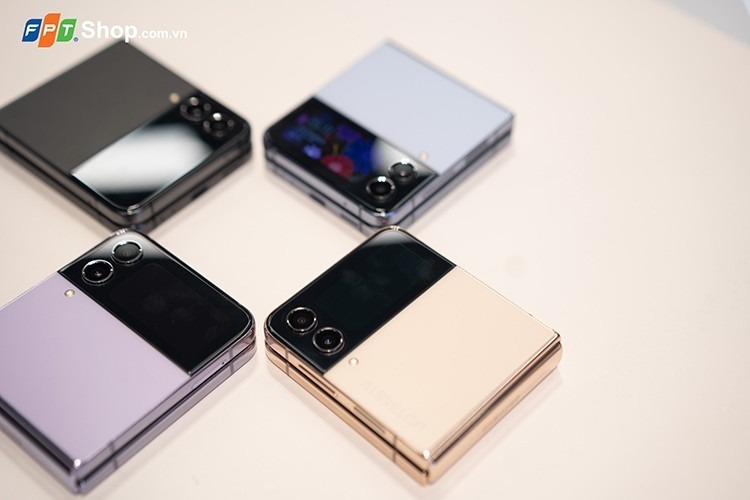 So sánh Galaxy Z Flip4 và iPhone 14 Pro (ảnh 1)