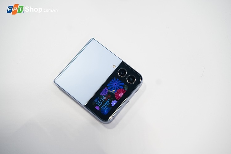 So sánh Galaxy Z Flip4 và iPhone 14 Pro (ảnh 8)