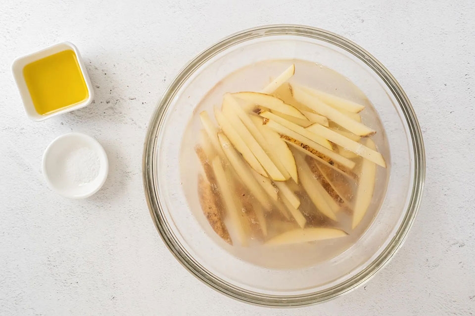 Làm khoai tây chiên bằng lò nướng - Ảnh 05