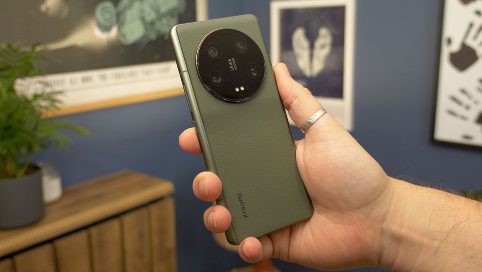 So sánh iPhone 14 Pro và Xiaomi 13 Ultra (ảnh 1)