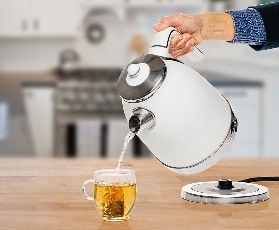 Đun nước bằng ấm siêu tốc có hại không - Ảnh 01